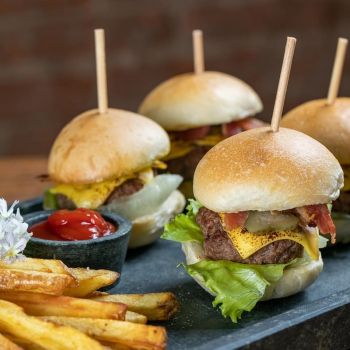 Foto Biergarten - Bar e Cervejaria