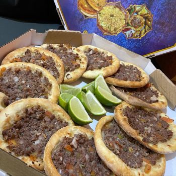 Foto Dubai Esfiharia e Pizzaria