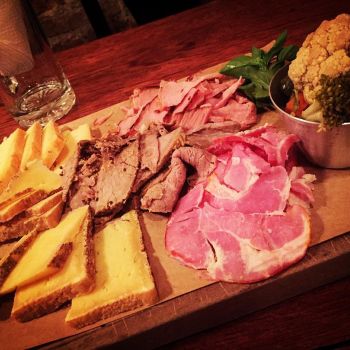 Foto Weird Barrel Brewing Co