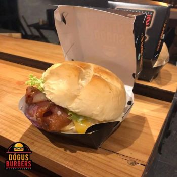 Foto Dógus Burgers