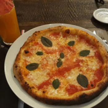 Foto Divina Pizzeria