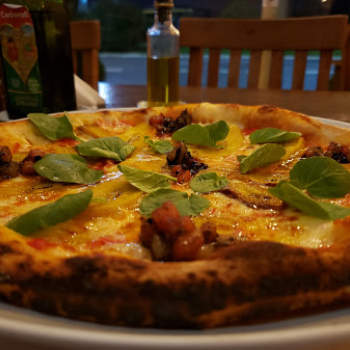 Foto Divina Pizzeria